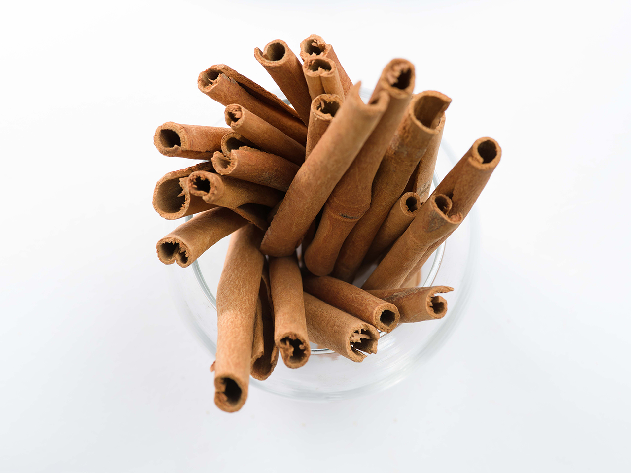 Cinnamon Extract is obtained by the extraction of dried barks of cinnamon