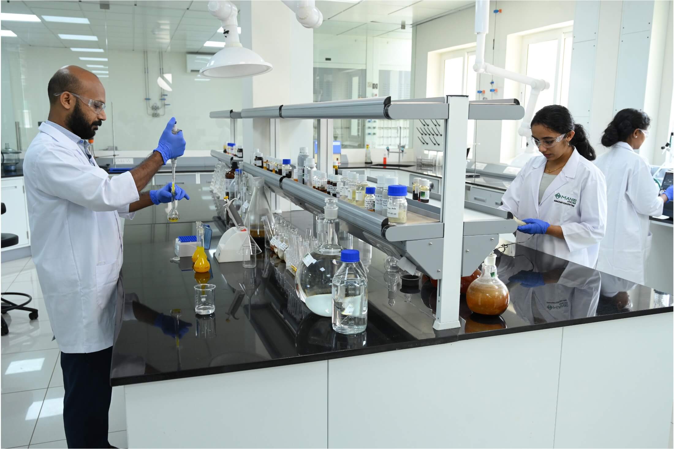 Botanical extraction lab